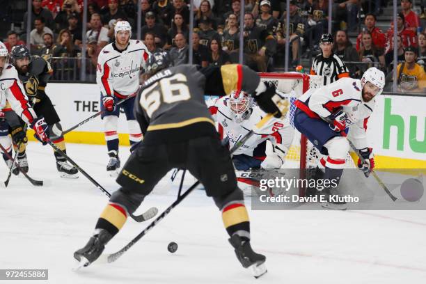 Washington Capitals goalie Braden Holtby in action vs Vegas Golden Knights at T-Mobile Arena. Game 5. Las Vegas, NV 6/7/2018 CREDIT: David E. Klutho