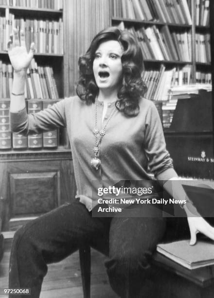 Anna Moffo singing at home.