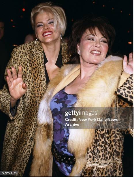 Anna Nicole Smith and Roseanne get together at plus-size retailer Lane Bryant's spring/summer 2001 lingerie show at Studio 54.