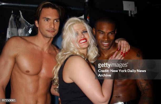 Anna Nicole Smith with model Marcus Schenkenberg and Tyson Beckford backstage at the Lane Bryant Fashion Show held at Roseland.