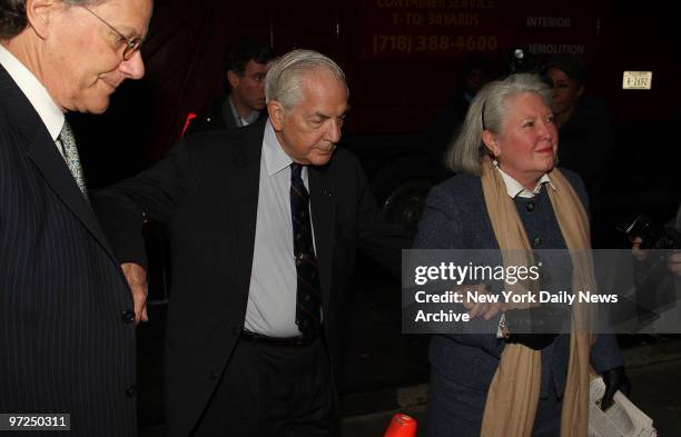 Anthony D. Marshall turns himself in to the Manhattan DA for allegedly stealing money from his ,now deceased, mother Brooke Astor. With his wife 1...