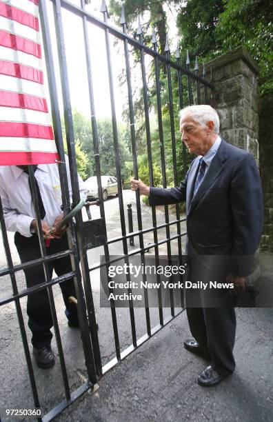 Anthony Marshall, son of 104-year-old philanthropist Brooke Astor, requests entrance to Holly Hill, his mother's Briarcliff Manor estate. Astor was...