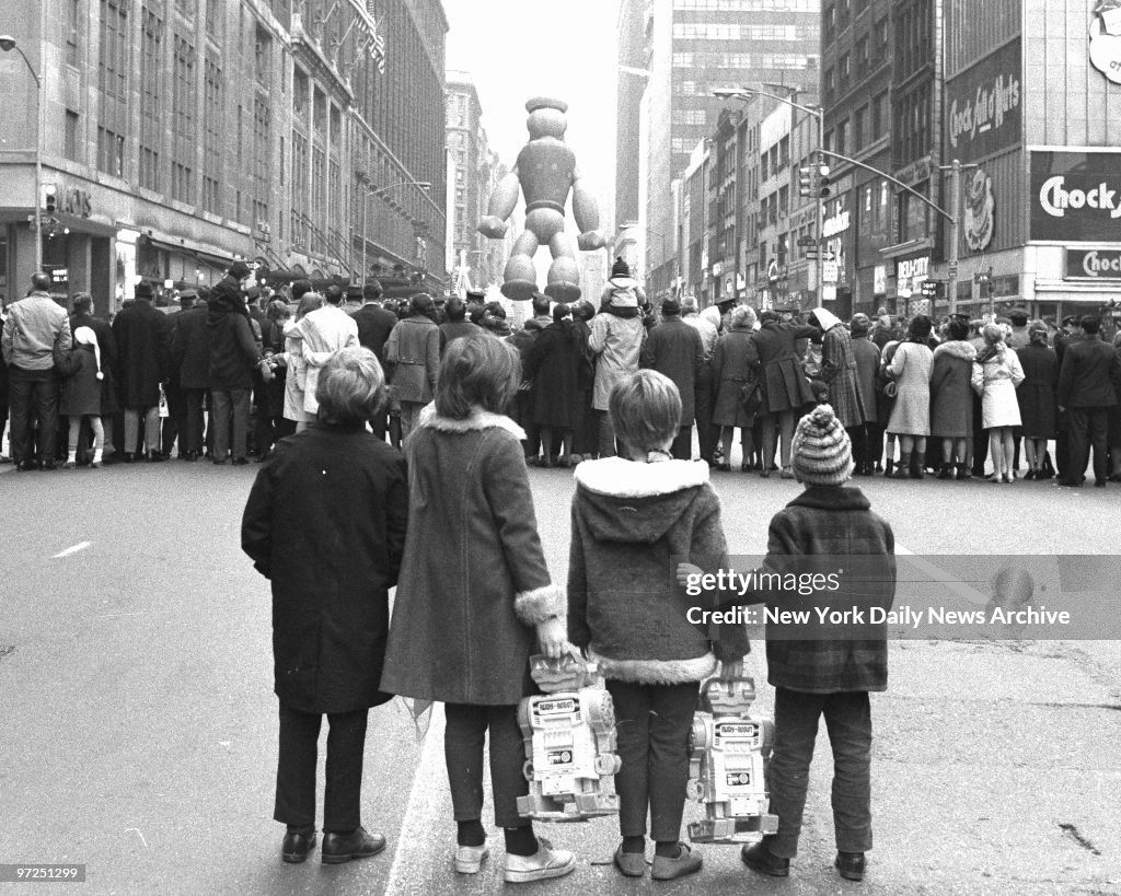 As Popeye, (who was followed by Santa Claus) helps bring Mac