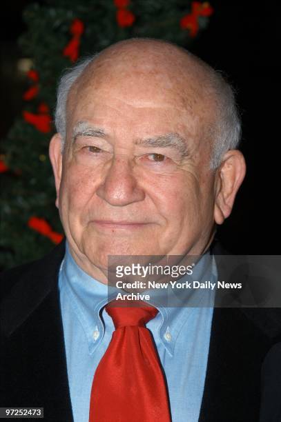 Ed Asner arrives at Loews Astor Plaza on Broadway for the world premiere of "Elf." He plays Santa Claus in the film.