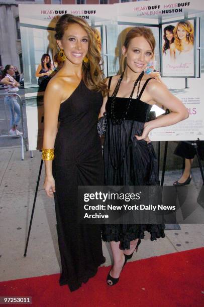 Haylie and Hilary Duff arrive at the Chelsea West Cinemas for the New York premiere of their new movie "Material Girls."