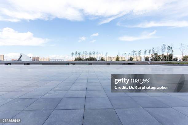 city square - the harbin theatre stockfoto's en -beelden