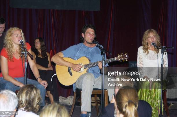 Ben Taylor performs with his sister, Sally , and mother, Carly Simon, in concert at the Cutting Room.