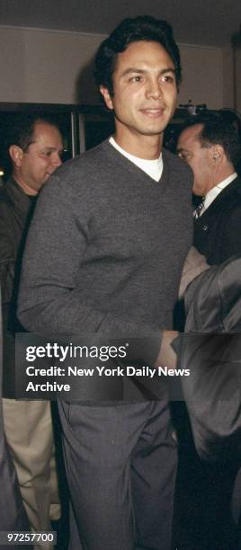 Benjamin Bratt arrives for the premiere of the movie "Elizabeth" at the DGA Theater.