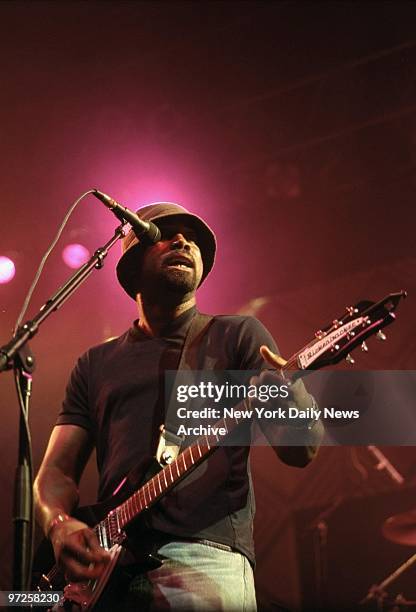 Hootie and the Blowfish performing at Roseland.