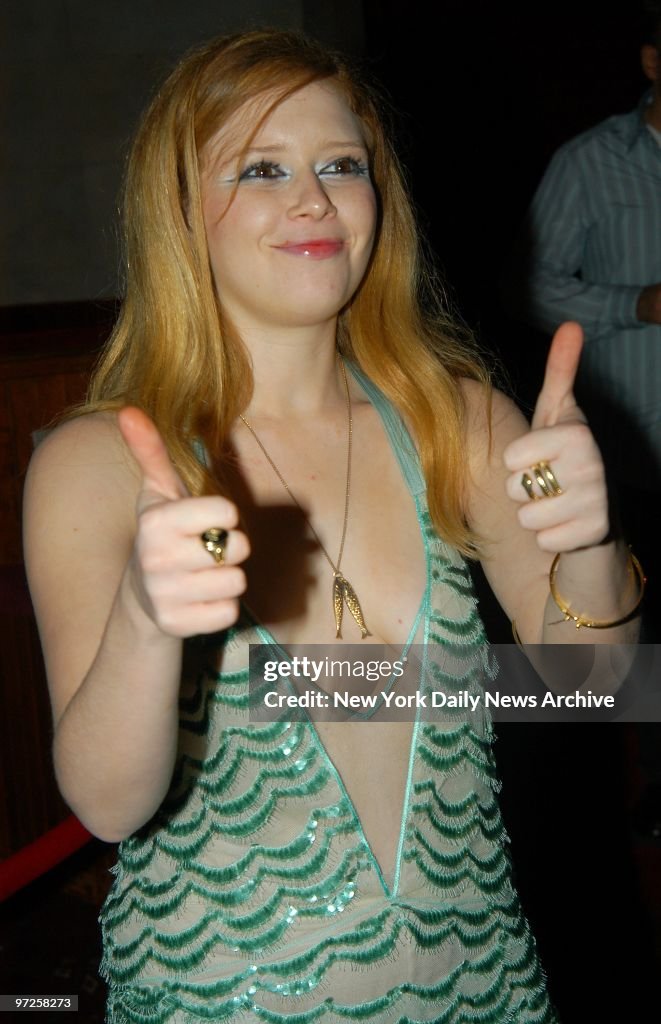 Everything is thumbs-up for Natasha Lyonne at a postpremiere