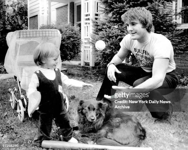 22 Tug Mcgraw Family Stock Photos, High-Res Pictures, and Images - Getty  Images