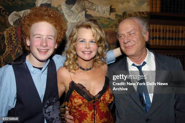 Kim Garfunkel with husband Art and son James at Le Jazz Au Bar on E. 58th St., where she made nightclub debut.