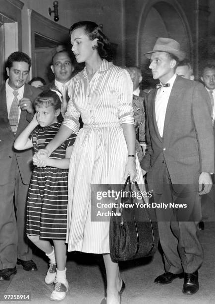 Bess Myerson, shown at Supreme Court as she leaves with daughter Barbara Carol Wayne.