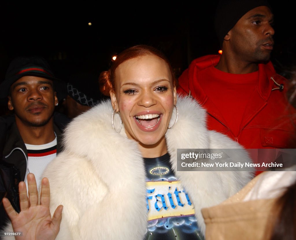 Faith Evans arrives at the Britney Spears album"Britney"rele