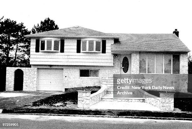 House belonging to John Gotti Jr at 33 Rivera Drive, East Massapequa, L. I.