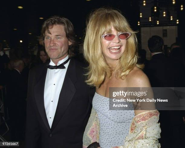 Kurt Russell and Goldie Hawn arrive for the 1999 Tony Awards presentations at the Gershwin Theater.