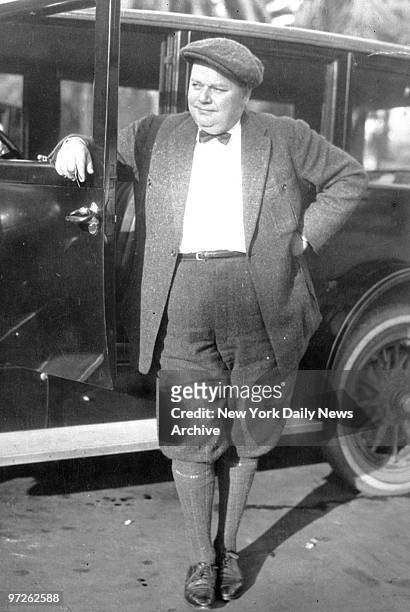 Roscos "Fatty" Arbuckle has been "pardoned" by Will Hays, the movie czar, but can he, or will he be permitted to, come back? His friends aver that he...