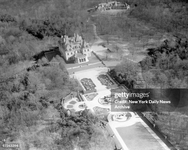 Roslyn, L.I. Estate of Clarence Mackay, telegraph king, and his wife, former Anna Case.