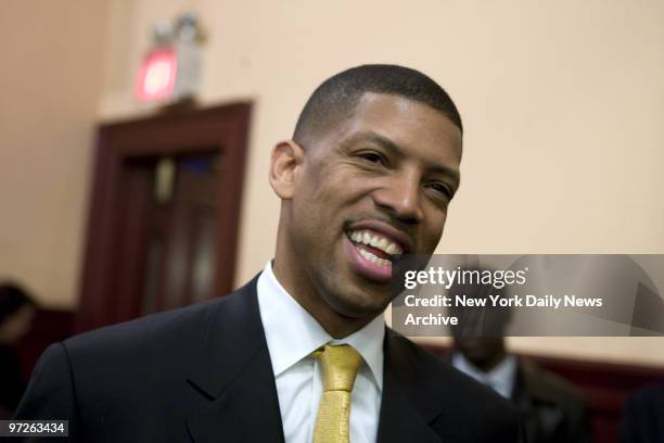 IFormer NBA basketball player Kevin Johnson, center, is honored at Mount Olivet Baptist Church in Harlem. Johnson, CEO of St. HOPE, a non-profit...