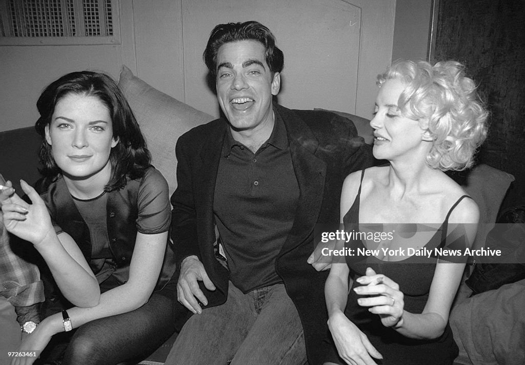 Laura Flynn Boyle (left), Peter Gallagher and Anna Thomson g