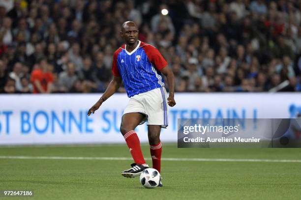 Patrick Vieira of France 98 passes the ball during the friendly match between France 98 and FIFA 98 at U Arena on June 12, 2018 in Nanterre, France.