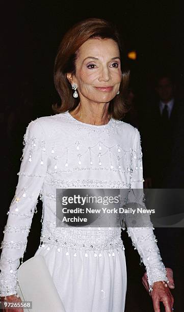 Lee Radziwill, sister of Jacqueline Kennedy, arrives at the Metropolitan Museum of Art for the opening of "Jacqueline Kennedy: The White House Years,...