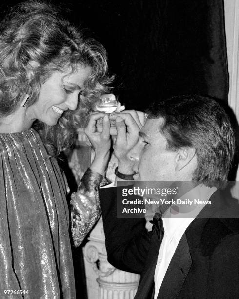 Ryan O'Neal and Farrah Fawcett at Waldorf-Astoria where the Friars Club honored Cary Grant as their Man of the Year.