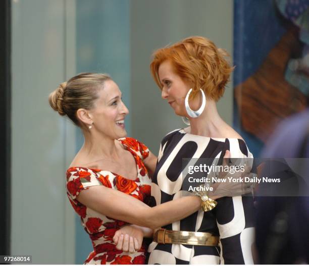 Filming Sex And The City at Christies w49th St.... Kirsten Davis, Sarah Jessica Parker and Cynthia Nixon