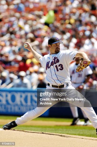 New York Mets' starter Matt Ginter hurls a pitch against the New York Yankees at Shea Stadium during the second game of a three-game Subway Series....