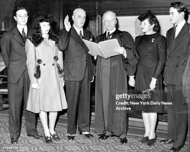 Samuel Leibowitz Photos and Premium High Res Pictures Getty Images