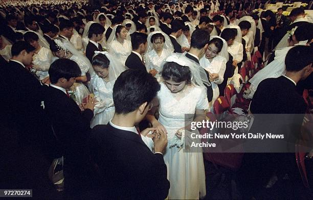 Marriage Reverant Moon 316 Rev Moon Stock Photos, High-Res Pictures, and Images - Getty Images