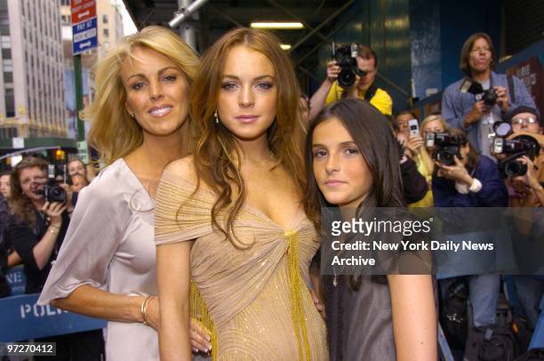 Lindsay Lohan arrives at the DGA Theater with mother Dina and younger sister Aliana for the New York premiere of the movie "A Prairie Home...