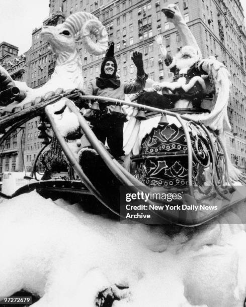 Santa and his reindeer had real snow this years as record snowfall this year for the Macy's Thanksgiving Day Parade, New York City, November 23 1989.