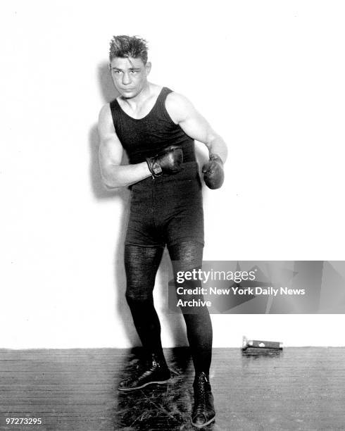 Boxer Harry Greb, The Pittsburg windmill, will defend the light heavyweight championship against Tommy Loughran of Philadelphia, The "Beau Brummel"...