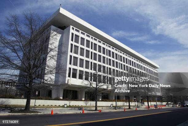 James R. Martin Building William Mcchesney Martin Jr Photos and Premium High Res Pictures ...