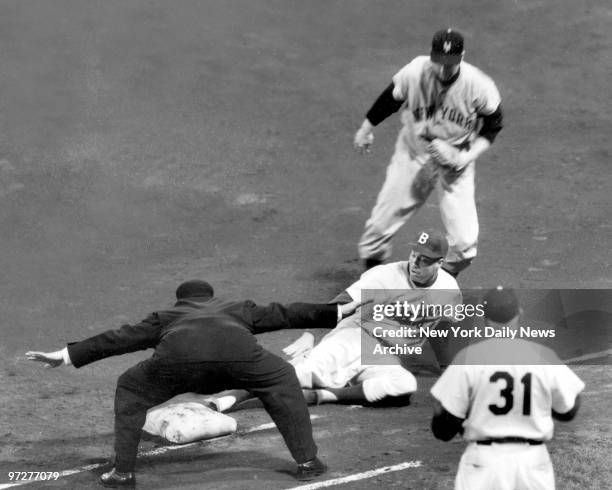 Giants vs Brooklyn Dodgers , Wes Westrum kept close take on Duke Snider after first inning walk but Duke managed to scramble back in time to beat...