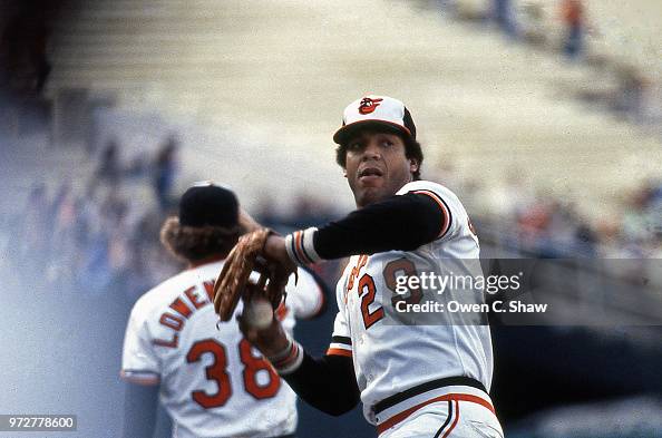 Kenneth Singleton Ken Singleton of the Baltimore Orioles warms up at Memorial Stadium ...