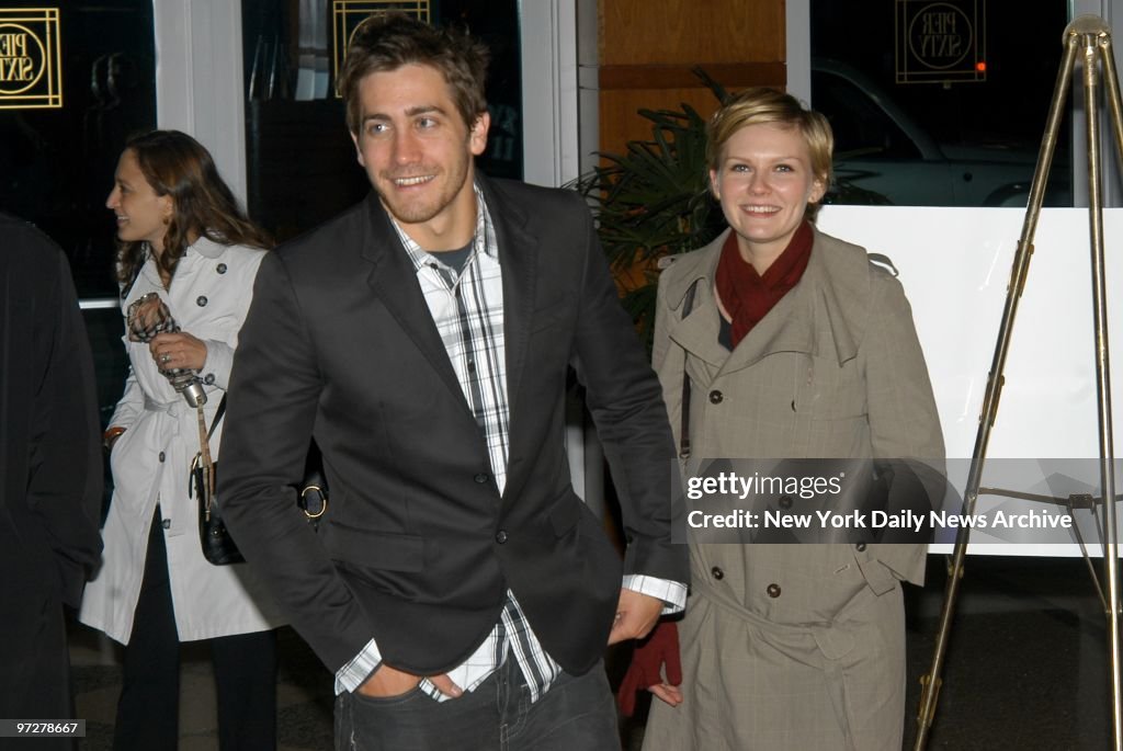 Jake Gyllenhaal and girlfriend Kirsten Dunst are at Pier Six