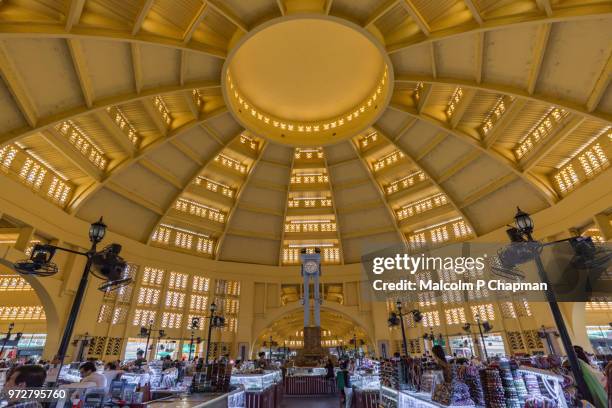 interior view, central market, psar thmei, phnom penh, cambodia. - cambodia malcolm p chapman or malcolm chapman stock-fotos und bilder