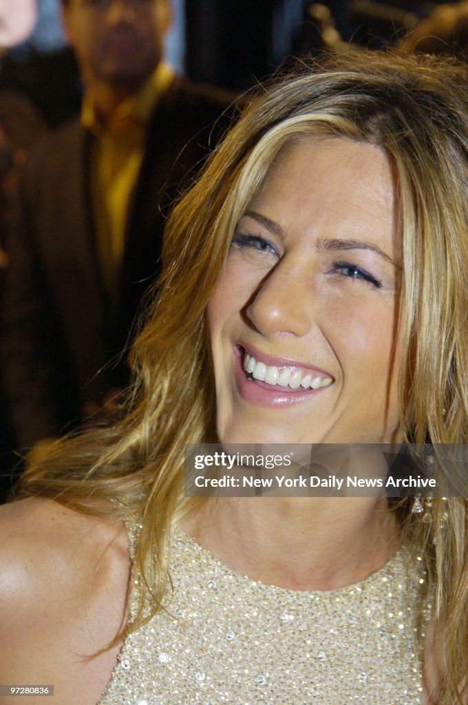 Jennifer Aniston arrives at the Loews Lincoln Square Theater