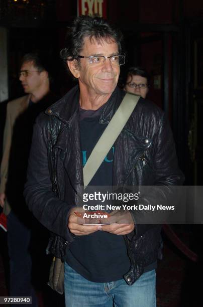 Lou Reed arrives at the Ziegfeld Theatre for the New York premiere of the movie "The Departed."