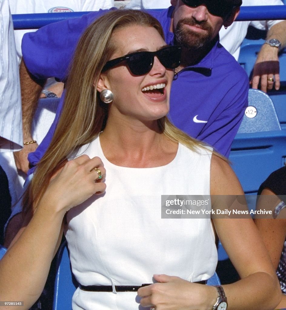 Brooke Shields cheers on her boyfriend Andre Agassi at the U