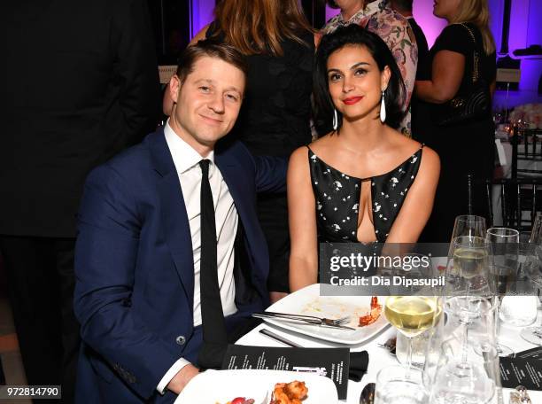 Ben McKenzie and Actress, Presenter Morena Baccarin attend 2018 Fragrance Foundation Awards at Alice Tully Hall at Lincoln Center on June 12, 2018 in...