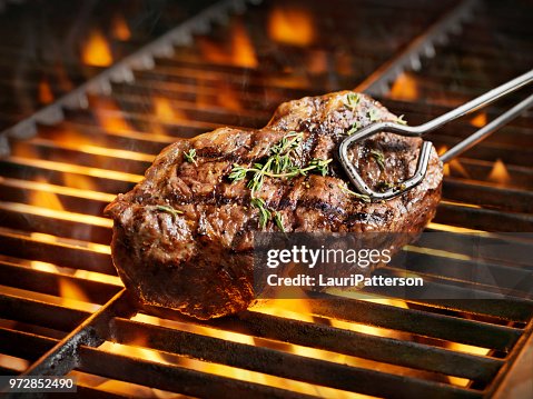 BBQ Sirloin Steaks with Fresh Thyme BBQ Sirloin Steaks with Fresh Thyme
