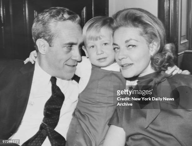 Jason Robards with Lauren Bacall and son Sam.
