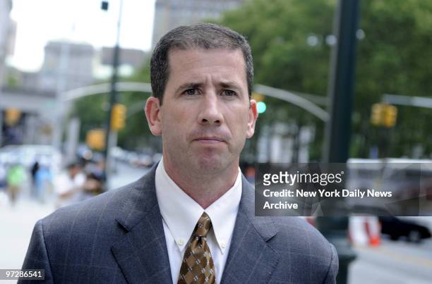 Former NBA referee Tim Donaghy walking to Federal Court in Brooklyn ??