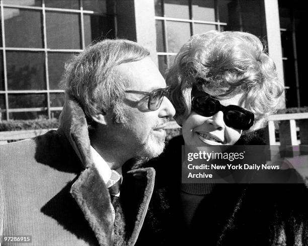 Linda Ris Linda Riss Pugach Photos and Premium High Res Pictures - Getty Images