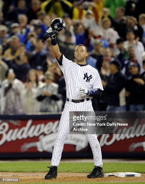 New York Yankees' Derek Jeter breaks Lou Gehrig's franchise hit record in the third inning of game against Baltimore Orioles. Jeter's 2,772 hit as a...