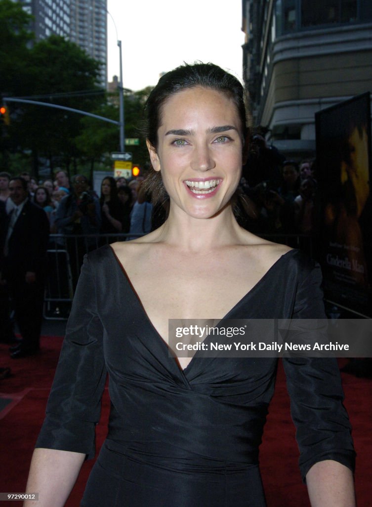 Jennifer Connelly attends a screening of "Cinderella Man" to
