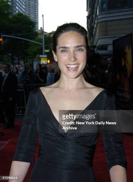 Jennifer Connelly attends a screening of "Cinderella Man" to benefit the Children's Defense Fund at the Loews Lincoln Square Theater.
